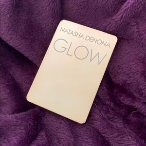 Natasha Denona Glow highlighter